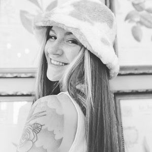 Meet your Posher, Haley